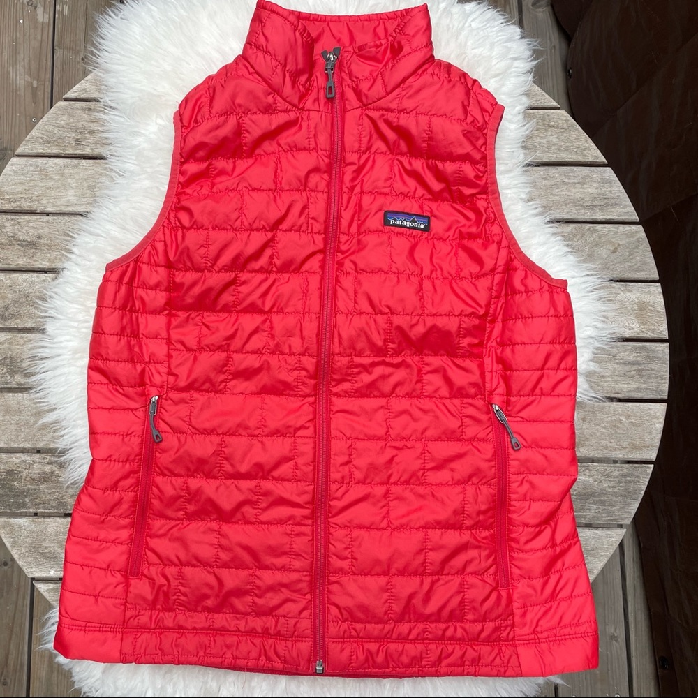 Patagonia Coral Orange Nano Puff Vest Primaloft Women’s Size L